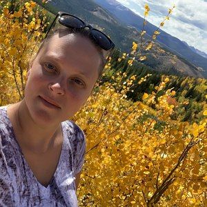 Meet your Posher, Laura